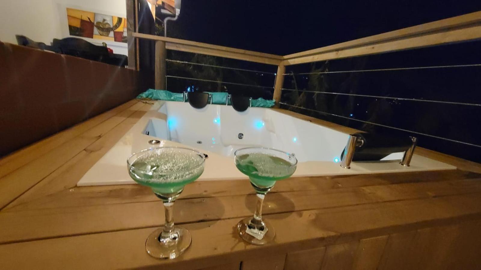 Mayka Cabanas Con Jacuzzi Guatapé Exterior foto